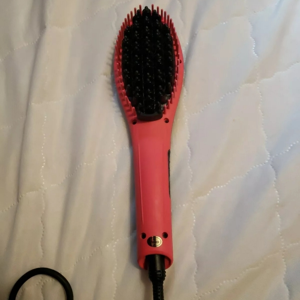 Straightener brush